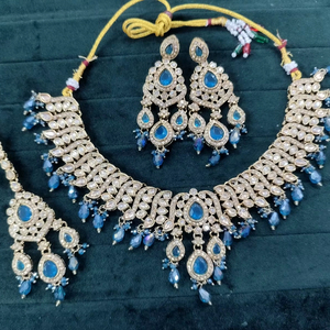 Collar de Sombra Tradicional y Elegante, Chapado en Oro con Diamante, para Regalos de Compromiso, Boda, Aniversario y Fiesta - Product Image 1