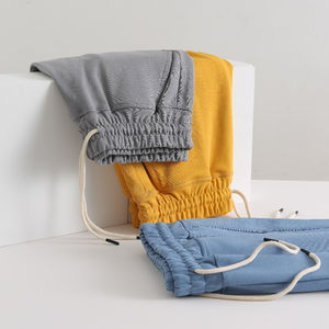 Pantalones cortos unisex transpirables de cintura alta con forro polar, logotipo personalizado, suministro al por mayor, pantalones cortos lisos con patrón de decoración para mujer - Product Image 2