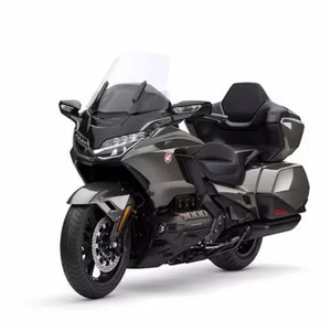 Nouveau prix de vente pour les motos HONDAS GOLDWINGS TOURR D C T GRAYS METALLICCS BLACK 2025 prêtes à être expédiées - Product Image 1