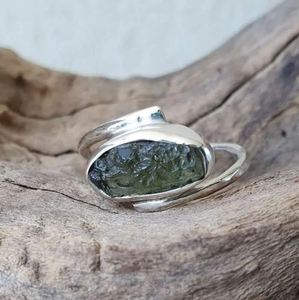 Moldavita en Bruto con Engaste de Plata de Ley 925, Certificado IEC Cristiano, Anillo de Compromiso de Lujo para Mujer, Aniversario, Fiesta - Product Image 2