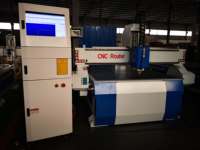 Machine de fraisage CNC pour le bois EXTRACNC pour la fabrication de meubles et d'armoires