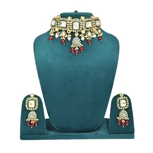 Collier ras du cou en acier inoxydable style Bollywood indien, plaqué or Kundan, avec perles et zircons, ensemble de bijoux raffinés pour femmes, idéal pour un cadeau de mariage - Product Image 3