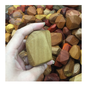 Jouets en bois durables de roche de Tumi Ishi-parfaits pour des détaillants, disponibles pour des commandes en gros - Product Image 4