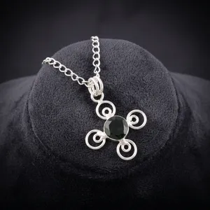 Pendentif en laiton en argent sterling 925 avec pierres précieuses, tourmaline verte de guérison, forme ronde, serti clos, pour femmes, vente en gros - Product Image 2