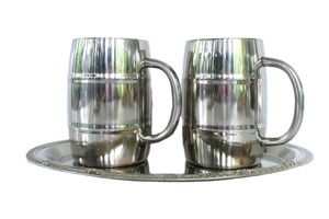 Juego de 2 Tazas Redondas de Metal Estilo Moscú en Metal de Primera Calidad con Bandeja Ovalada, Perfectas para Servir Bebidas y como Vajilla Elegante para Bar - Product Image 2