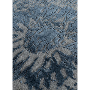 Alfombra Rectangular de Lana y Seda de Bambú Anudada a Mano con Diseño Floral Gris y Negro Kavi, Colección Teoría del Caos - Alfombra para Sala de Estar para Adolescentes - Product Image 3