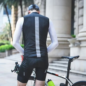 2024 impression personnalisée léger cyclisme gilet hommes coupe-vent vélo cyclisme gilet pour équipes Club marque privée - Product Image 5