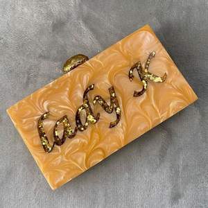 Pochette à main en résine époxy Sacs à main d'accessoires de mode pour femmes de qualité avec pochette de style fantaisie du fabricant indien - Product Image 3