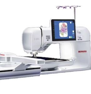 Une machine à coudre et à broder BERNINA B990 - Product Image 4