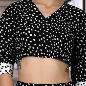 Conjunto de lunares en blanco y negro para mujer, Top corto de tela crepé suave y minifalda acampanada, ropa informal de día y fiesta - Product Image 3