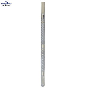 Pousse-cuticules professionnel en acier inoxydable à double extrémité avec un design durable, réutilisable pour la manucure - Product Image 1