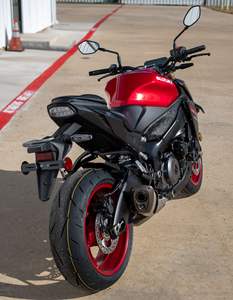 Ventes aux enchères 2026 GSXS1000 Street New (Motocyclette) - Product Image 4