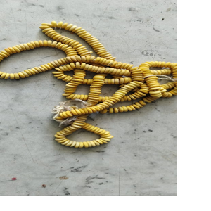 Disques en os sur mesure de taille 5X1mm disponibles en tailles et formes sur mesure idéales pour les créateurs de bijoux et les magasins de perles - Product Image 1