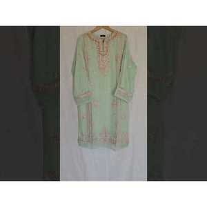 Collection Trendz Vert 100% Fibre de Bambou Fortement Brodé Ensemble Choli Lehenga 2 Pièces pour Mariage - Product Image 2