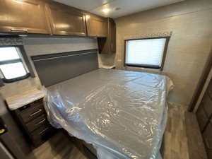 PROVEEDOR de Autocaravana Usada T ho r Free dom Traveler A32 Clase A con Motor de Gasolina, Año 2022 - Product Image 5