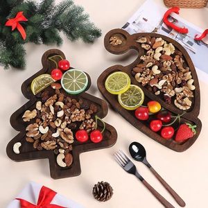 Bandeja DE SERVICIO DE MADERA hecha a mano ecológica con patrones navideños Acabado duradero disponible para la venta - Product Image 3