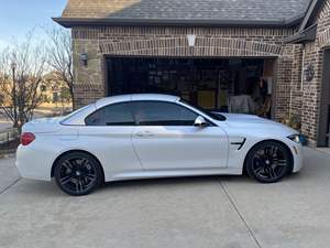 BMW M4 Cabriolet 2018 d'occasion avec pack Competition (conduite à gauche/droite) - Product Image 2