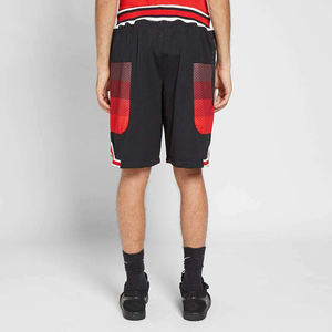 กางเกงขาสั้นบาสเก็ตบอลของผู้ชายกางเกงขาสั้นผ้าโพลีเอสเตอร์แบบแห้งเร็วพิมพ์โลโก้ตามสั่ง2024 - Product Image 4