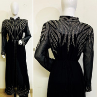 Robe de soirée élégante et tendance en georgette à manches longues, longueur cheville, ouverte sur le devant, Abaya Kaftan pour femmes, mode musulmane, ornée à la main