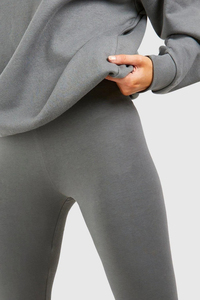 Sweat-shirt en molleton 100 % coton pour femme, anti-boulochage, col rond, coupe oversize, personnalisable avec impression DTF sur le devant, écologique et respirant (OEM/ODM) - Product Image 5