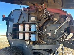 Tractor de marcha atrás BV4580 PREM 4WD de 90HP con caja de cambios, modelo 2023, en venta - Product Image 4