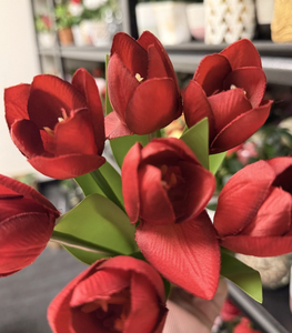 Bouquet di Fiori Artificiali in Seta Rosa Realistici Fatti a Mano Classici per Decorazioni Domestiche e Matrimoni - Product Image 3