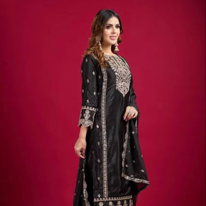 Party Wear Nouveau Designer Chinon Soie Belle Cordage Séquence Broderie Travail Haut Avec Manches Longues Et Bas Avec Dupatta - Product Image 1