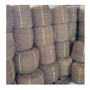 Corde de fibre de coco écologique de qualité supérieure et corde de coco durable pour les tapis de tapis de grands tapis et la station de vacances de décoration extérieure - Product Image 3