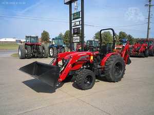 Tractor de Ruedas Multifuncional McCormick CX75 Usado para Motor de 80HP Mini Tractor Agrícola Incluye Caja de Cambios y Bomba - Product Image 2