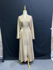 Abaya de Diseño Vintage de Lujo para Mujer, Bordado Hecho a Mano, Material Nida Premium, Moda Elegante y Modesta, Diseñadores de Moda Meera V - Product Image 4