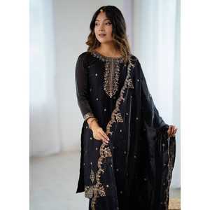 Tenue colorée et fraîche pour les fêtes Confort parfait pour les fêtes et les mariages à venir - Product Image 1