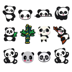 Ayakkabı aksesuarları üreticileri <span class=keywords><strong>Panda</strong></span> dönebilir takunya Charm Diy aksesuarları toptan sevimli hayvan ayakkabı Charms - Product Image 2