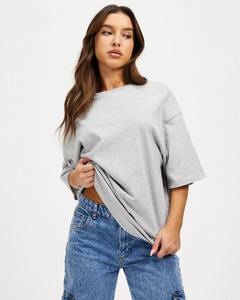 T-shirt en coton surdimensionné respirant personnalisé de qualité supérieure pour femmes avec logo personnalisé coupe ample pour les occasions d'hiver impression numérique - Product Image 1