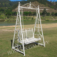 Balançoire de jardin en métal de haute qualité, design antique, finition neuve, pour banc 3 places, à prix avantageux, provenant d'exportateurs indiens