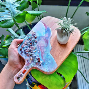 Planche à découper personnalisée en bois d'acacia et résine, ustensile de cuisine antidérapant, plateau de service à fromage, directement du fabricant - Product Image 4