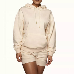 Dernier modèle de sweat à capuche court décontracté pour femme 100% coton personnalisé surdimensionné 2 pièces sweat à capuche pour femme ensemble de shorts respirant - Product Image 2