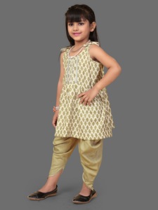Conjunto de Kurti Dhoti de Diseño Indio Shoryam para Niñas, Bebés y Niños, Secado Rápido, Estampado Digital, Moderno, para Fiestas y Festivales - Product Image 4