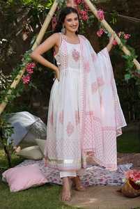 Collection indienne pour femmes sans manches à volants longueur au genou sans manches pour femmes Mulmul rose imprimé Anarkali ensemble Kurti vente en gros - Product Image 2