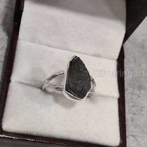 Joyería de piedra cruda anillo de mujer Natural áspero ajustable labradorita piedra preciosa martillado boda 925 anillo de plata esterlina - Product Image 3