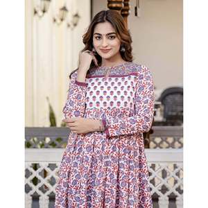 Vestido Anarkali de Algodón con Estampado Floral Blanco y Azul, Hecho a Mano, Cintura Imperio, Silueta en A - Product Image 1