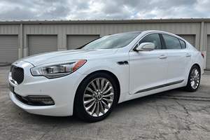 Kia K900 Luxury 2015 Usado, Sin Reserva, Sedán de Lujo Kia Raro, V8 de 420 hp, Paquete VIP, Propiedad del Sur - Product Image 3