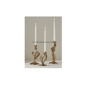 Bougeoirs décoratifs de table très exigeants ensemble de 3 bougeoirs de luxe polis à l'or antique pour la maison et le mariage - Product Image 1