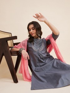 Ropa India al por Mayor, Exportación de Calidad, Algodón, Bordado Chikankari, Elegante Conjunto de Kurti y Salwar con Cuello Redondo, Dupatta, Gran Venta - Product Image 4