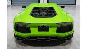 2024 pour LP 700-4 Coupé Certifié Propre et en Bon État d'Utilisation VERT Turbo 8L Boîte de Vitesses Automatique/Manuelle Légère - Product Image 4