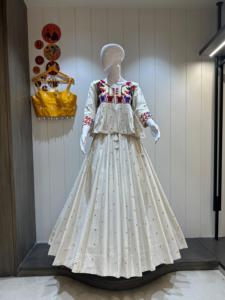 Edición especial Lehenga Choli para Navratri Diseñador Bordado Ghagra Festival étnico Desgaste - Product Image 5