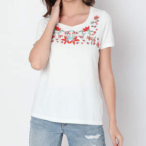 Camisetas Extra Grandes para Mujer, Estilo Moderno, Tops Ajustados Diseñados para Brindar Comodidad, Confeccionados con Tela Flexible para un Estilo Diario - Product Image 3