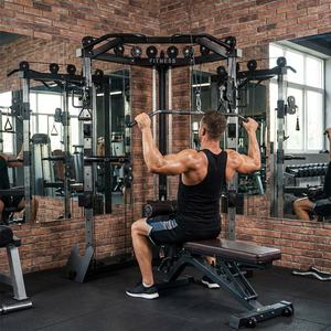 VIGFIT 商用スクワットラック（ケーブルとラットプルダウンアタッチメント付き）ジムスタジオ用ヘビーデューティーパワーリフティングエクササイズ - Product Image 1