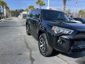 Toyota 4Runner TRD Off Road Premium 2020 Usado en Buenas Condiciones - Product Image 2