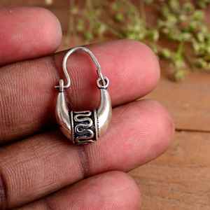 Pendientes de Aro Tribales de Plata de Ley 925 Oxidada Vintage, Pendientes Pequeños Colgantes Hechos a Mano Estilo Bali Étnico para Mujer - Product Image 4