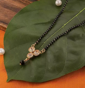 Mangalsutra artificial elegante para mujer con pendientes a juego, joyería india tradicional a precios de mayorista - Product Image 1